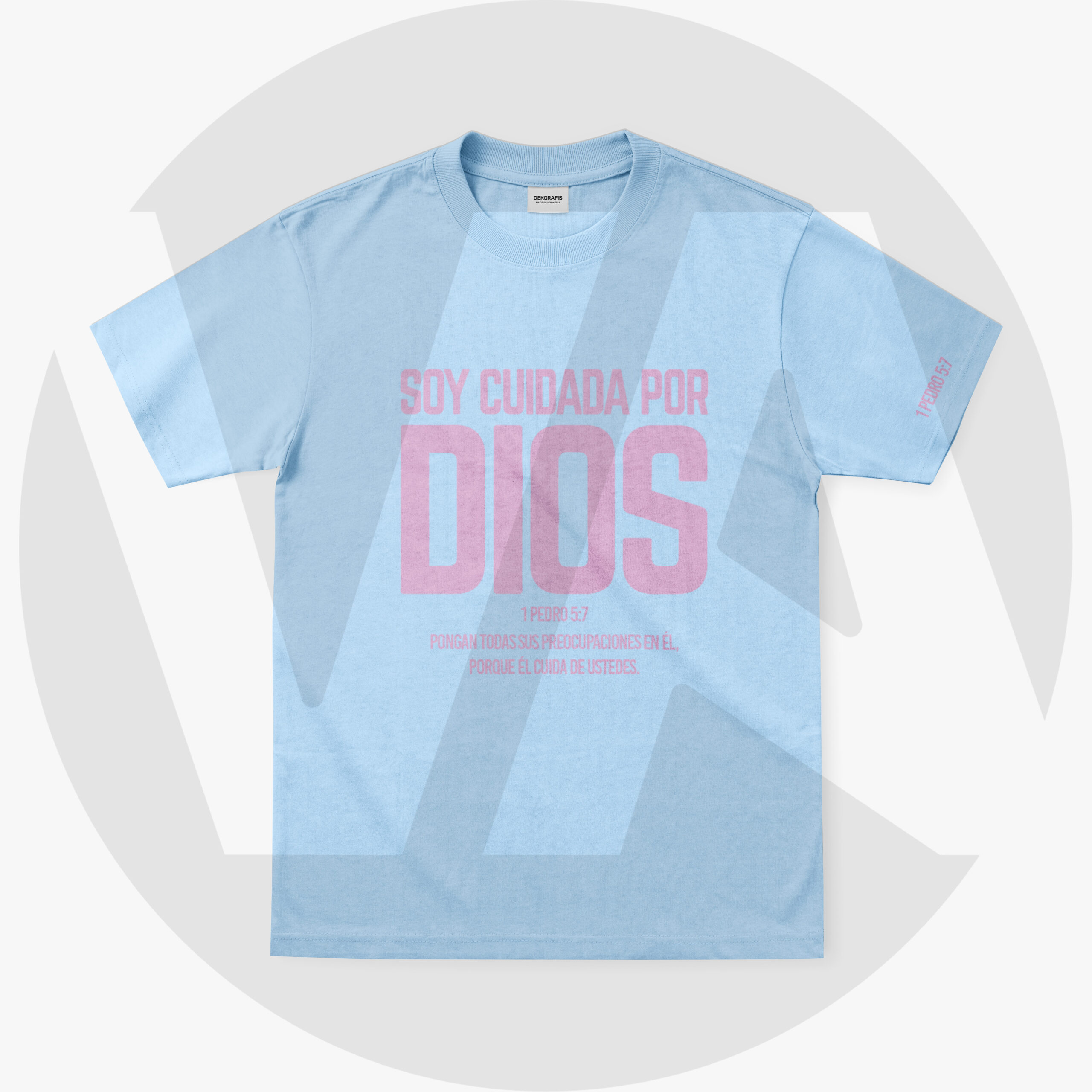 Camiseta "Soy Cuidada por Dios" – Azul Celeste